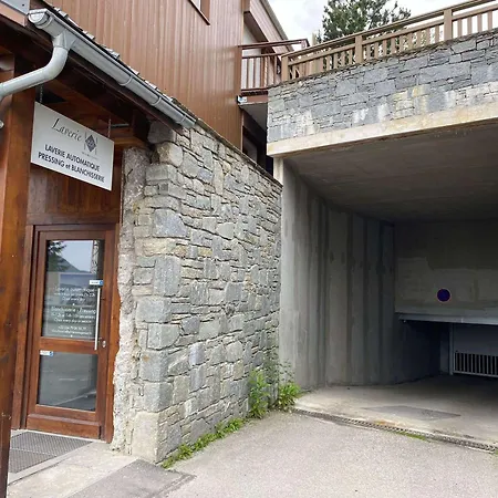 Duplex De Charme 4 Avec Wifi Et Parking A Moriond - Fr-1-563-4 Lägenhet Courchevel